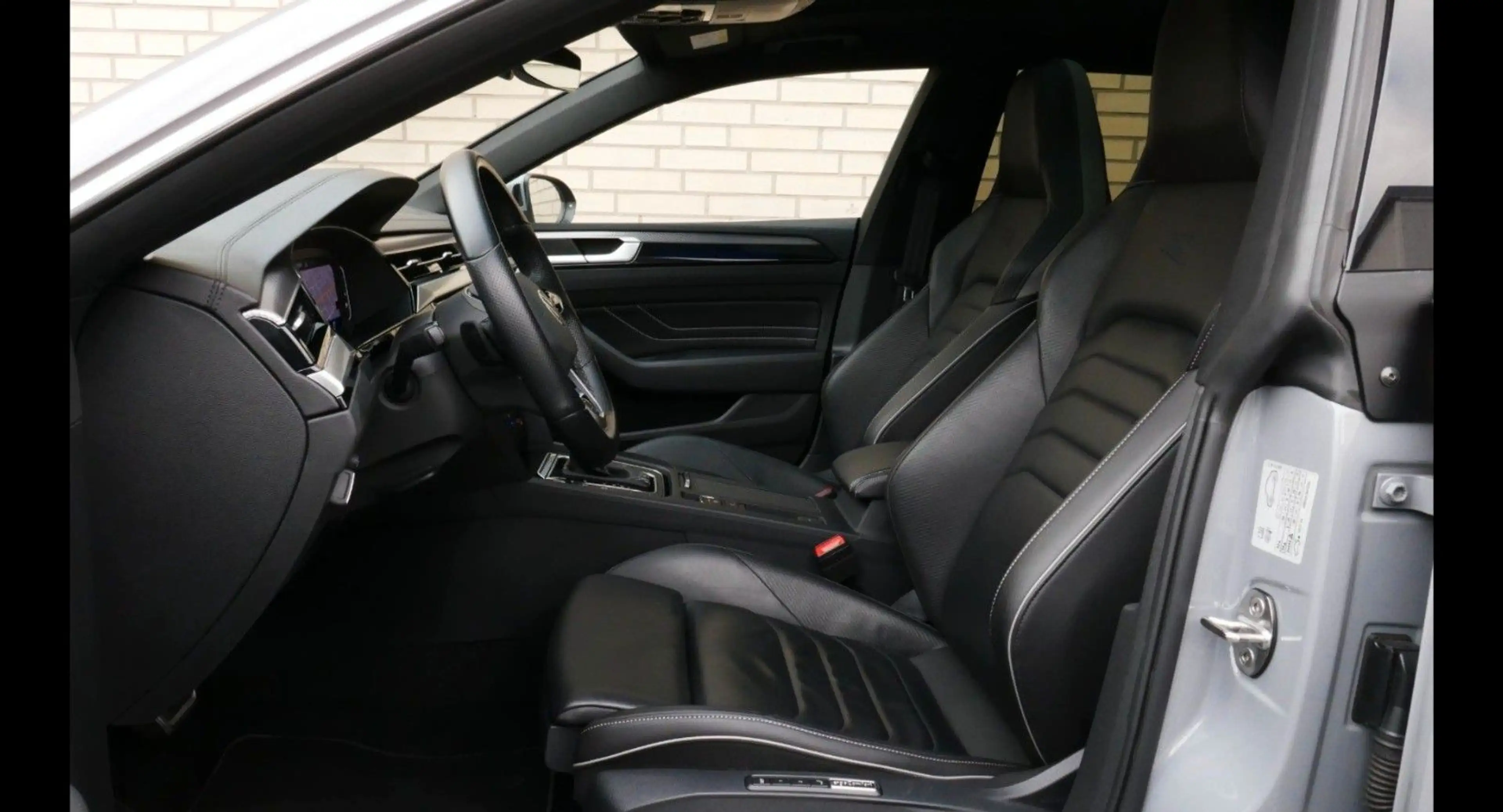 Volkswagen Arteon 2.0TSI 4M R-Line Pano Nappa 360 Stdhz AHK — photo 15