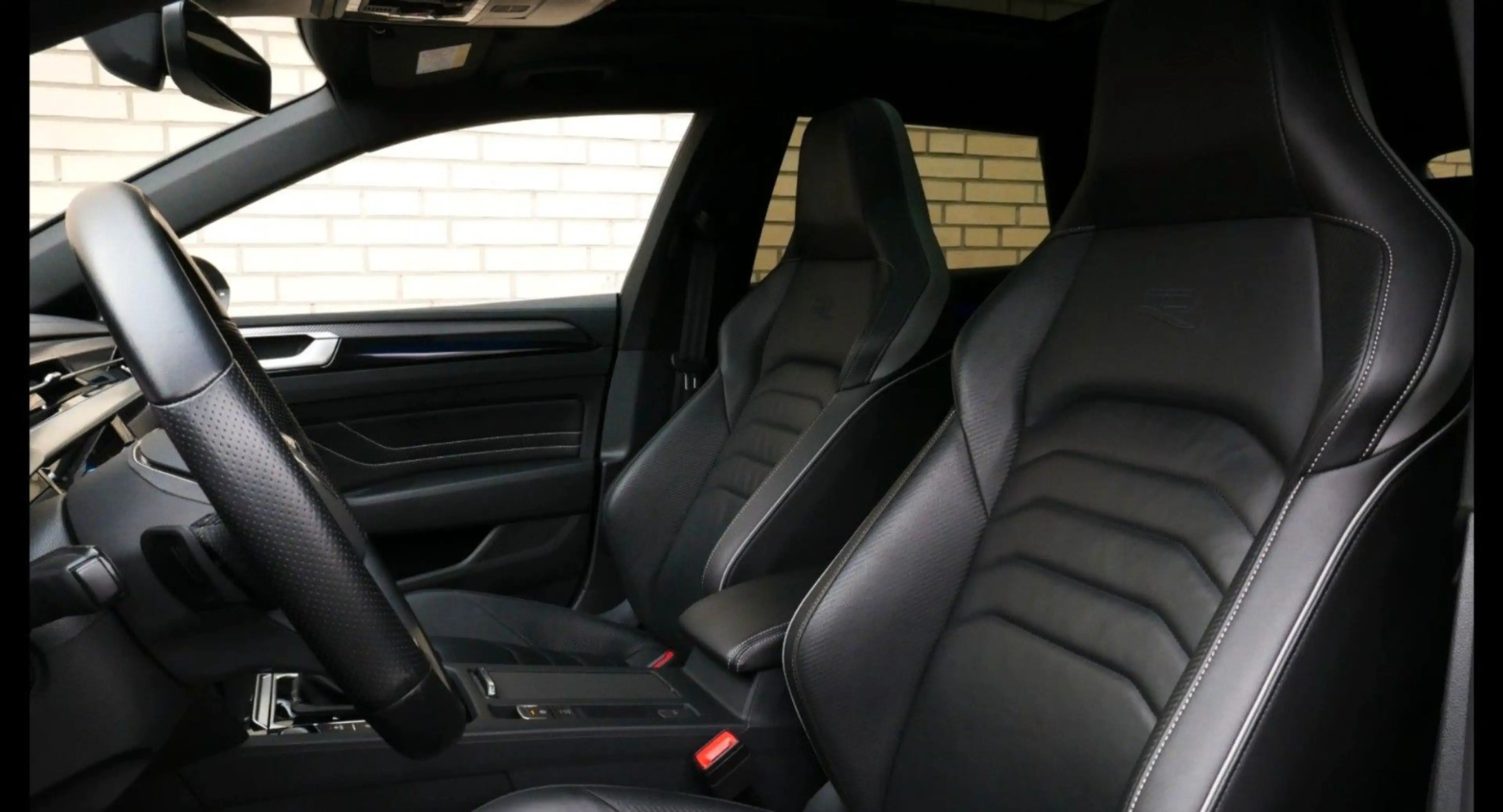 Volkswagen Arteon 2.0TSI 4M R-Line Pano Nappa 360 Stdhz AHK — photo 16