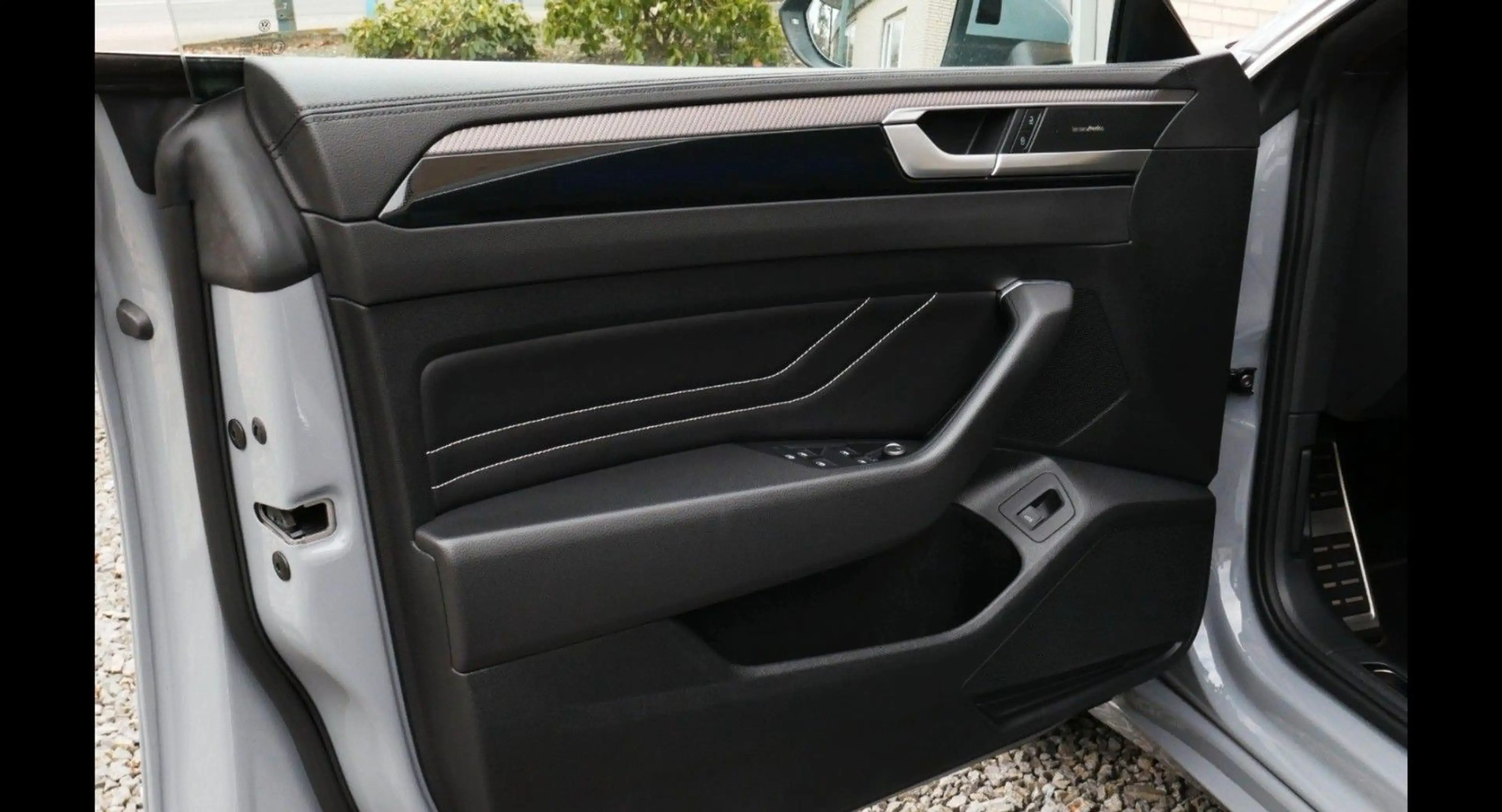 Volkswagen Arteon 2.0TSI 4M R-Line Pano Nappa 360 Stdhz AHK — photo 27