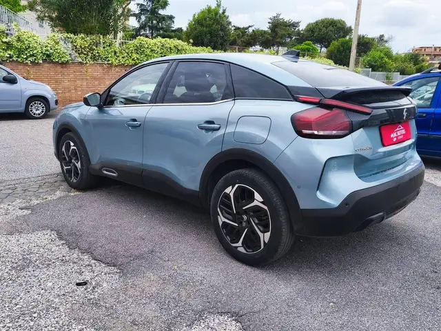 Citroen C4 view 2