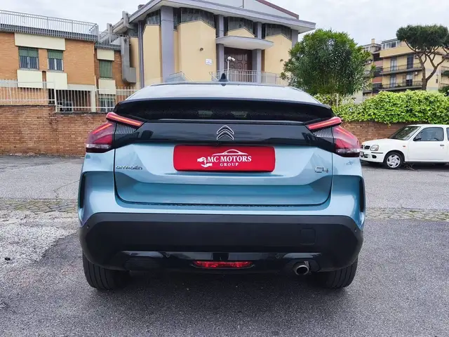 Citroen C4 view 3