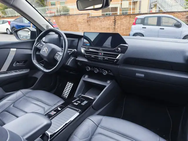 Citroen C4 view 8