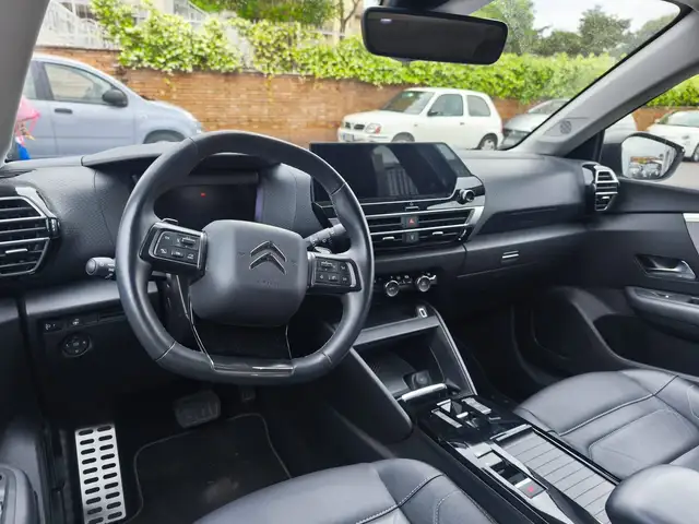 Citroen C4 view 9