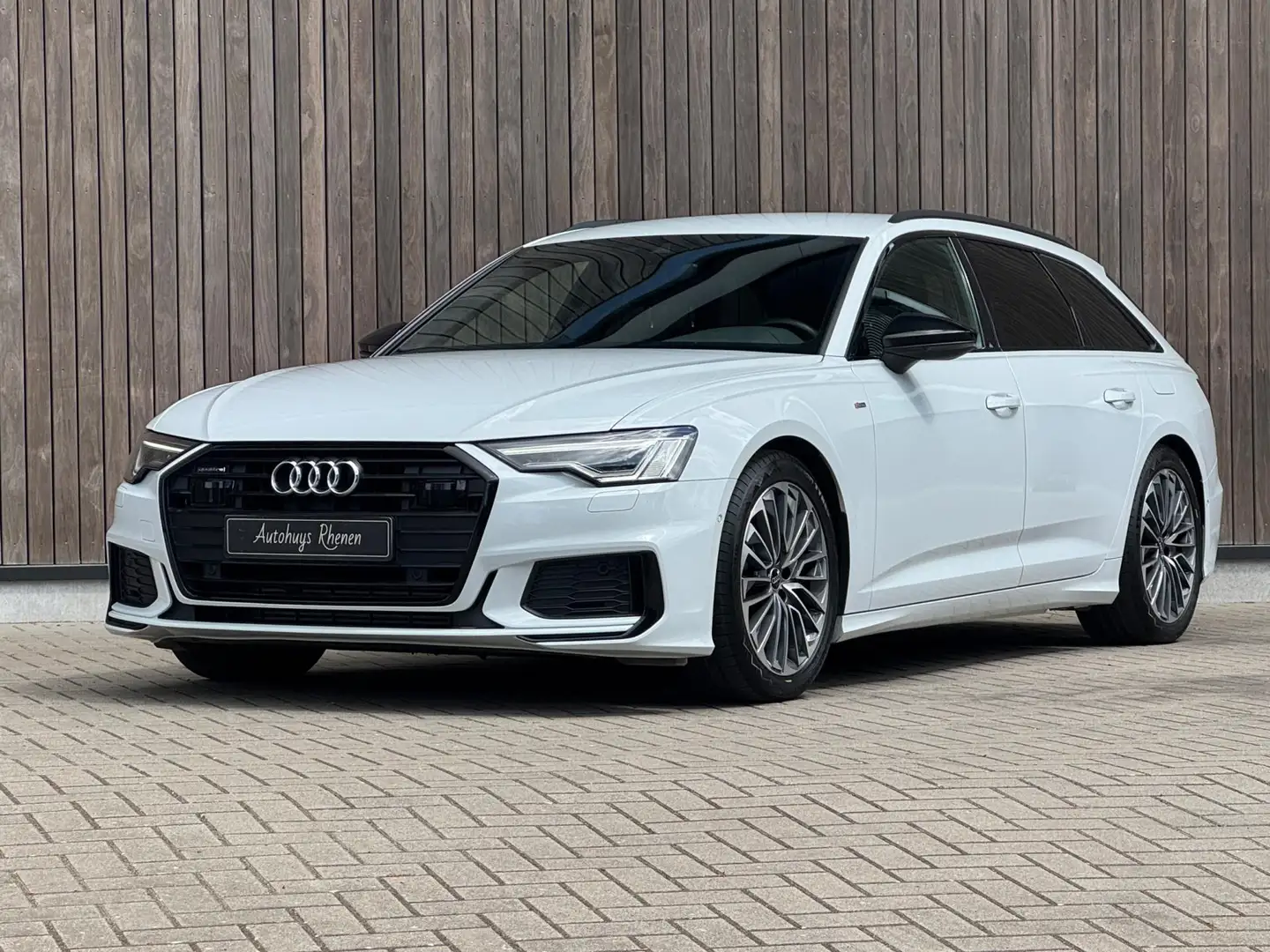 Audi A6 Avant 55 TFSI e quattro Pro Line S Competition / A Blanc - 2