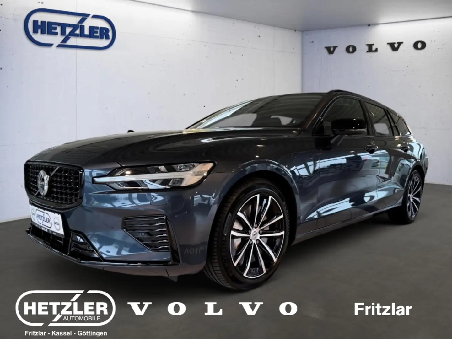 Volvo V60 Kombi Plus Dark Recharge Plug-In Hybrid AWD T6 Twi Blau - 1