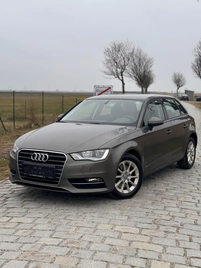 Audi A3 1.8 TFSI Sportback quattro S tronic Attraction - 2