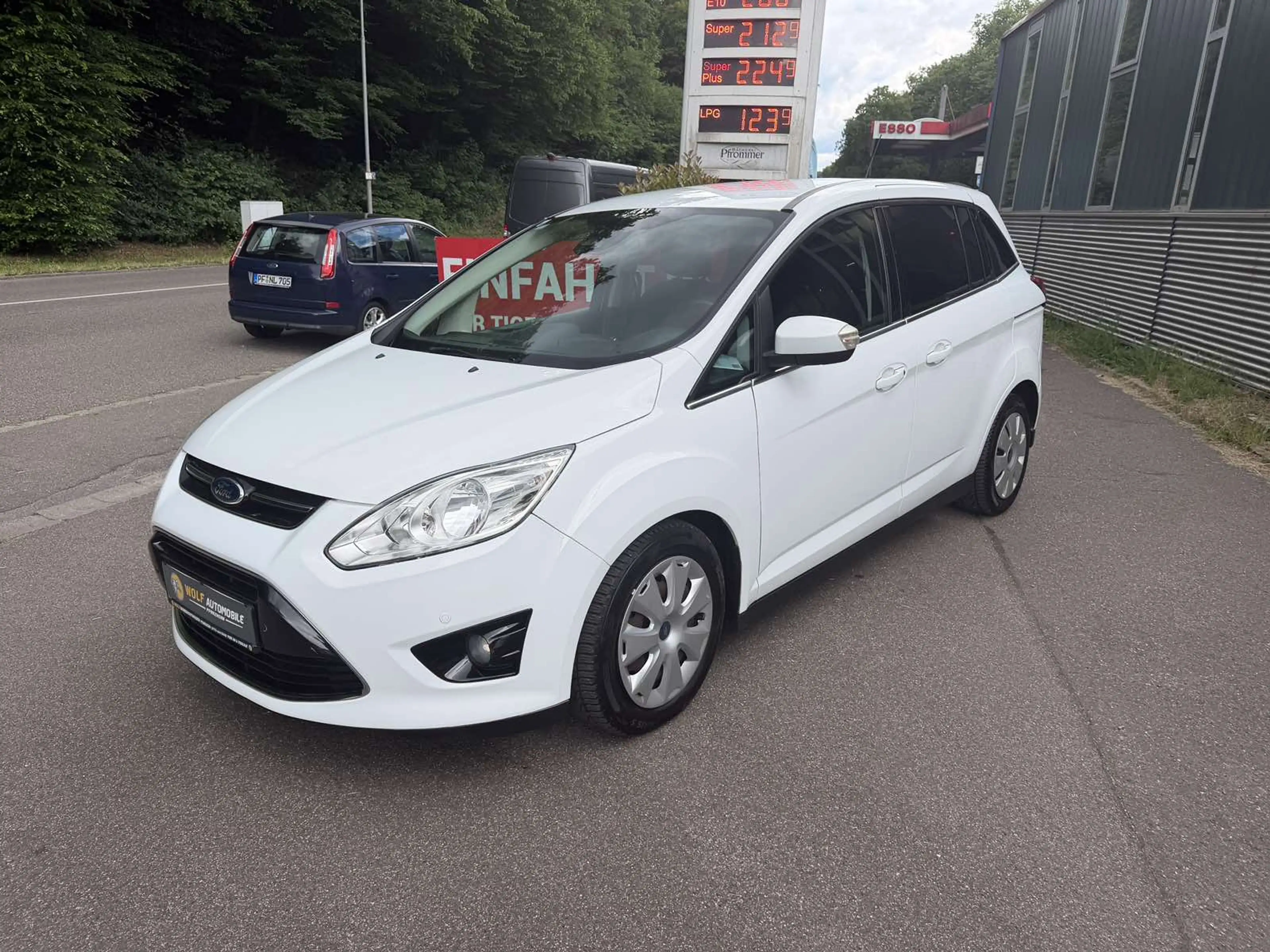 Ford Grand C-Max Titanium Navi Klima 7 Sitze.Preis inkl Neu Tüv — photo 7