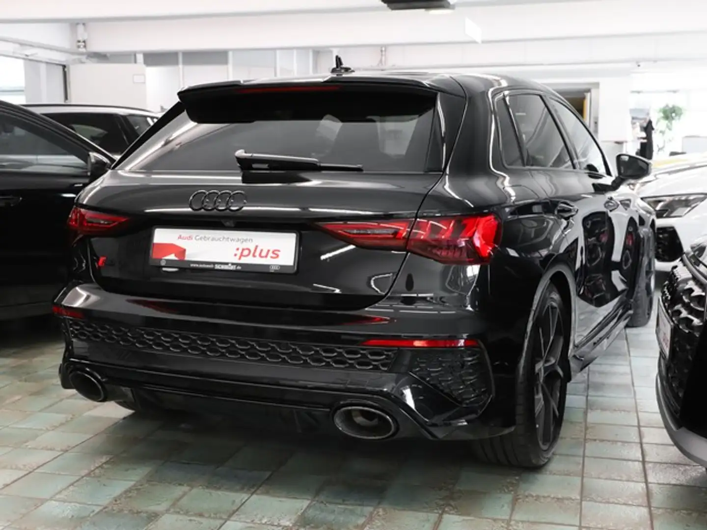 Audi RS3 Sportback 280km/h Matrix LED B&O Pano Navi+ ACC... Schwarz - 2