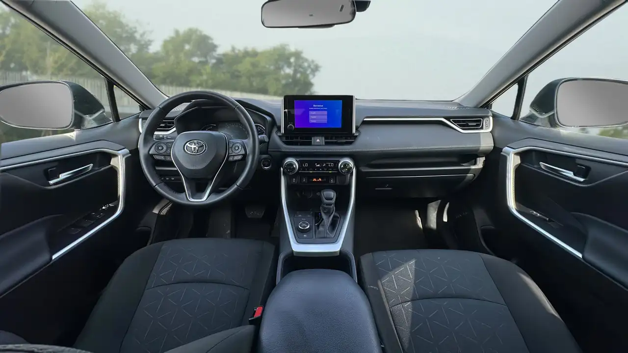 Toyota RAV 4 снимка Toyota RAV 4