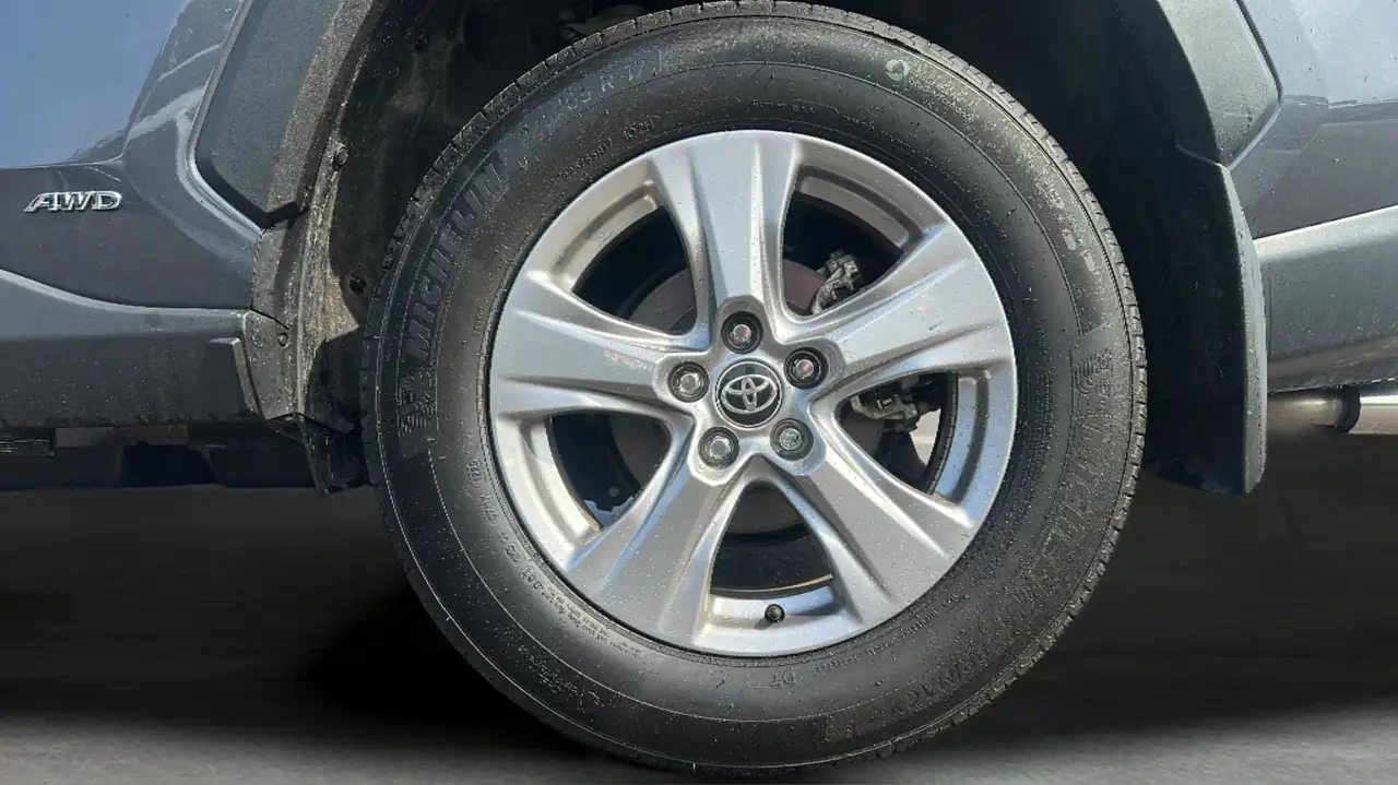 Toyota RAV 4 снимка Toyota RAV 4