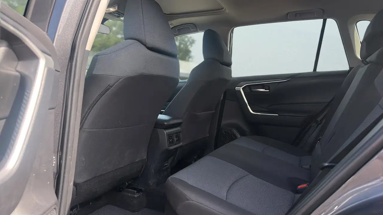 Toyota RAV 4 снимка Toyota RAV 4