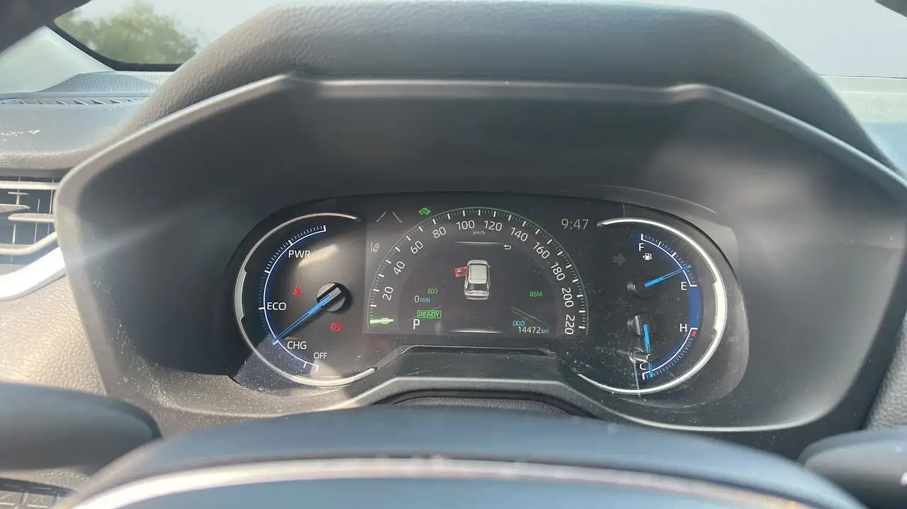 Toyota RAV 4 снимка Toyota RAV 4