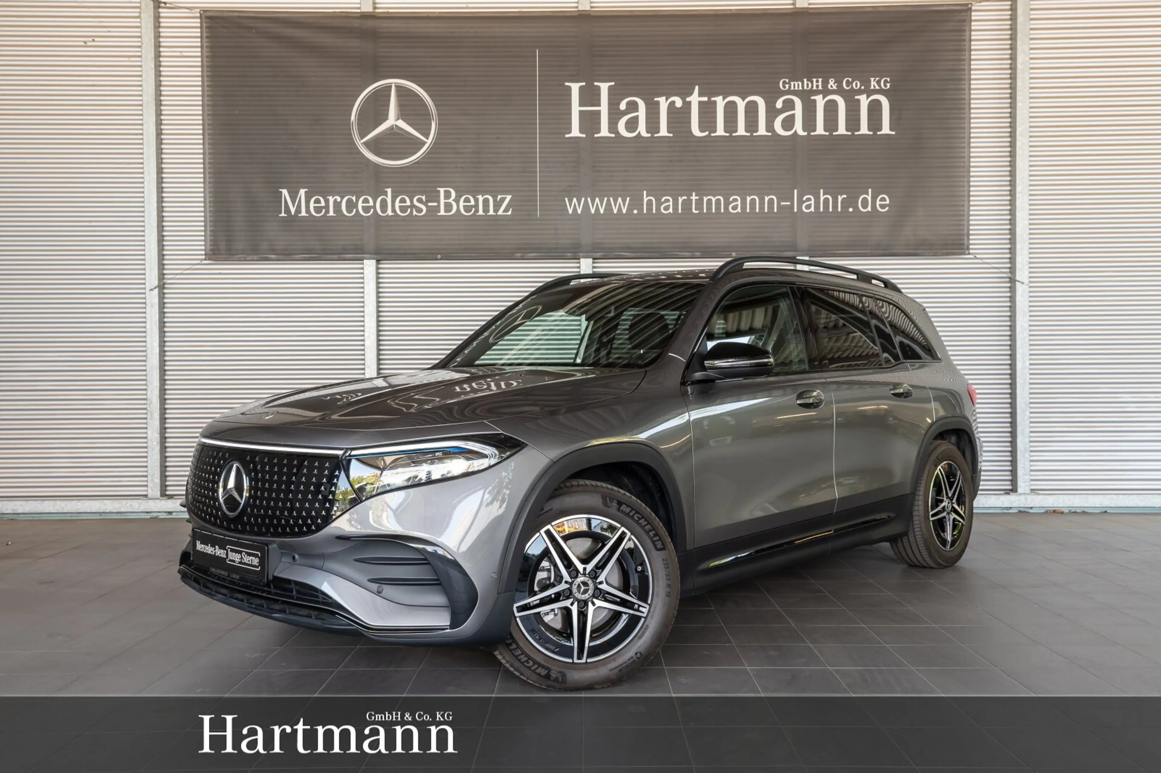 Mercedes-Benz EQB 300 EQB 300 4MATIC AMG Advanced Night AHK Totwinkel