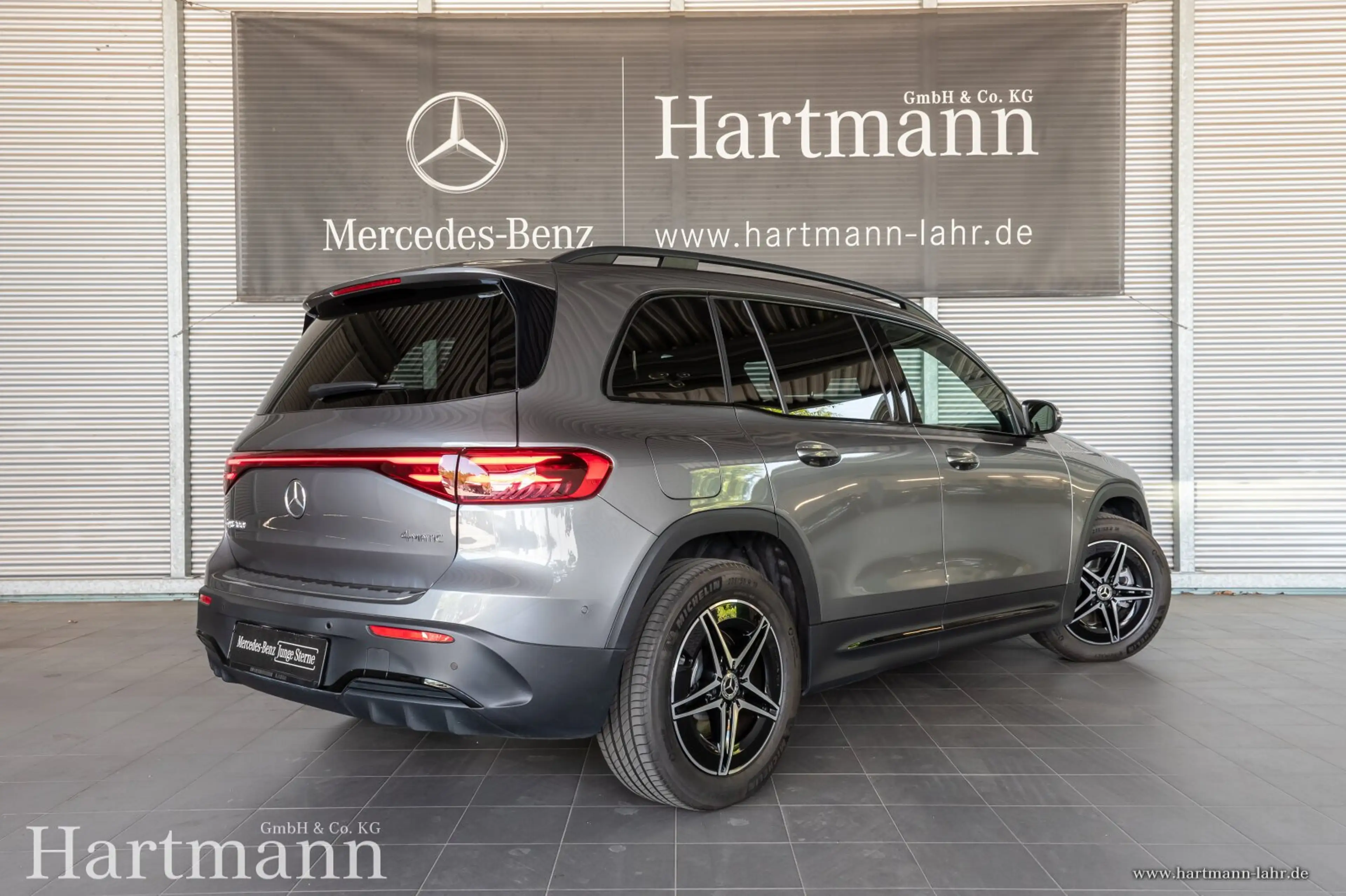 Mercedes-Benz EQB 300 EQB 300 4MATIC AMG Advanced Night AHK Totwinkel — photo 2