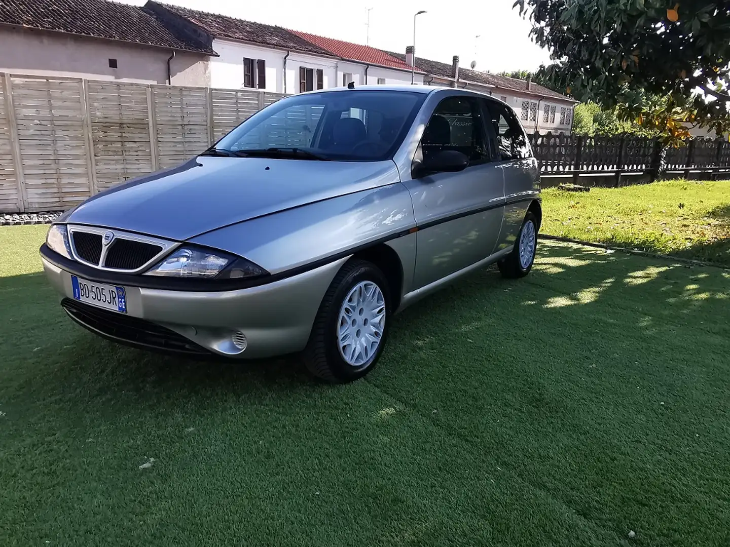 Lancia Y Y I 1996 1.2 LE Silber - 1