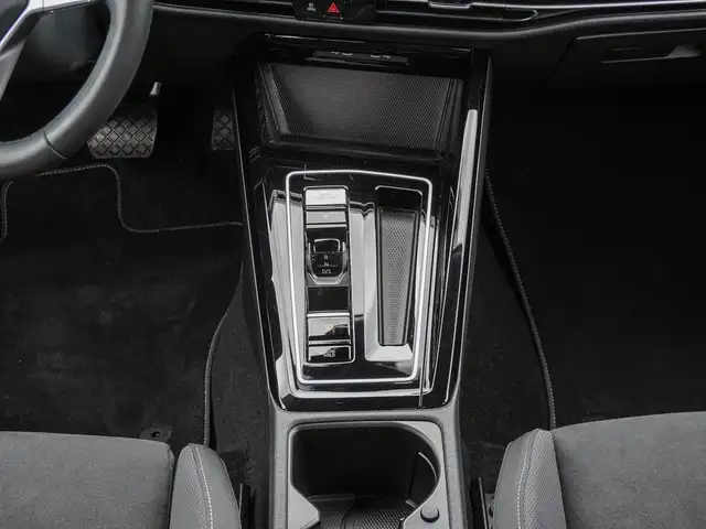 Volkswagen Golf view 13