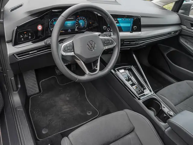 Volkswagen Golf view 9