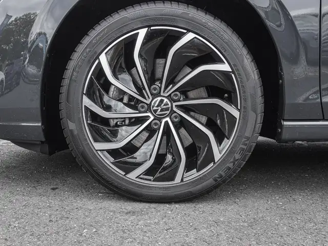 Volkswagen Golf view 7