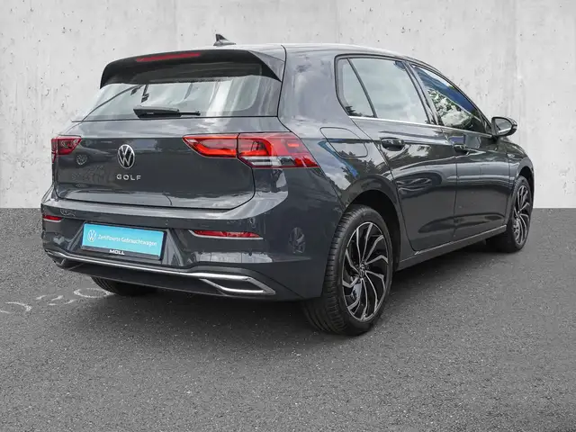 Volkswagen Golf view 4
