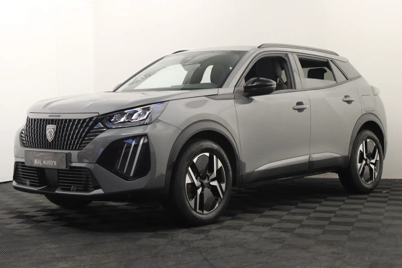 Peugeot 2008 1.2 PureTech Allure |Carplay|Cruise| Grijs - 1