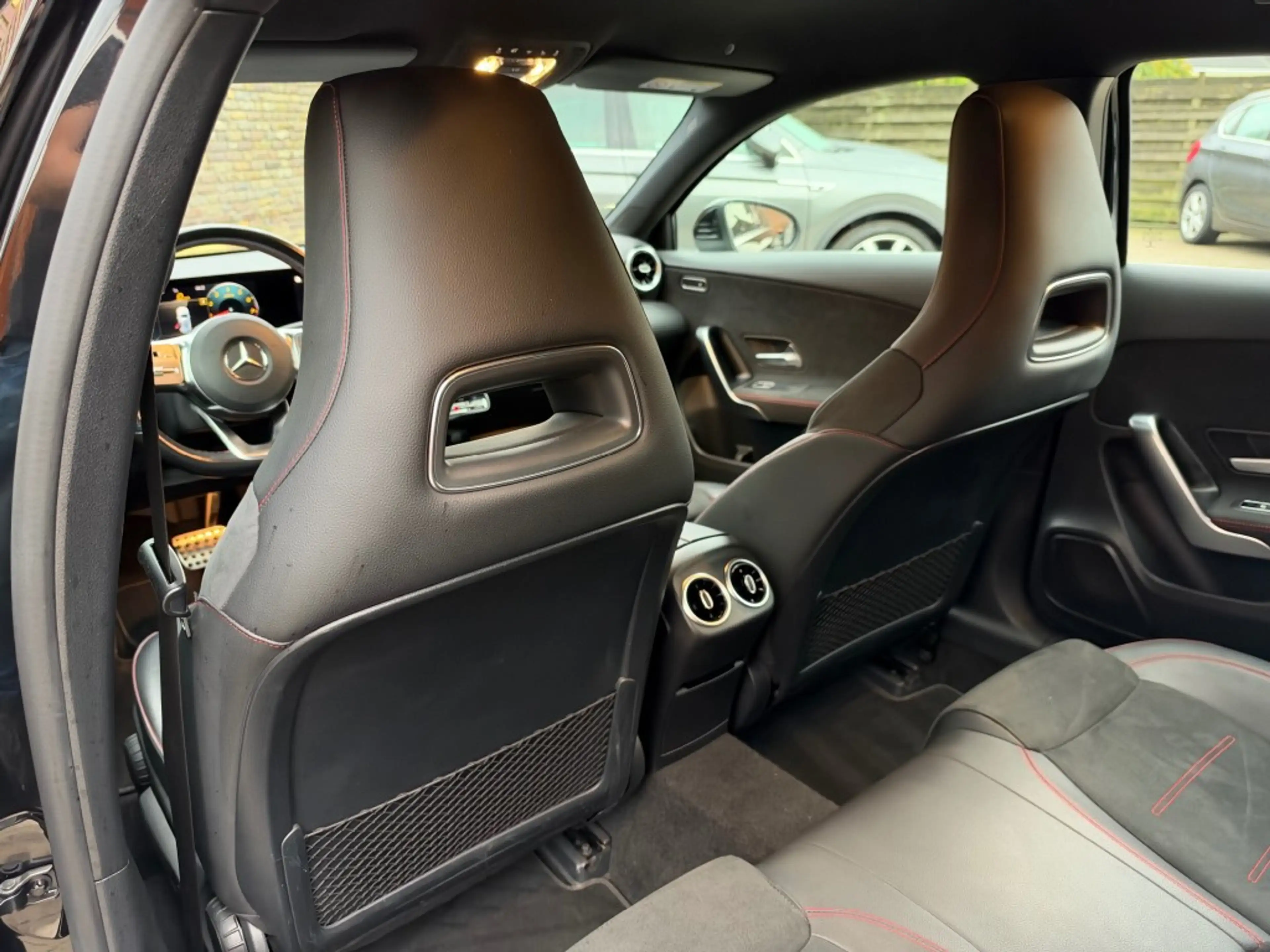 Mercedes-Benz A 180 180 Business Solution AMG Trekhaak Camera — photo 18