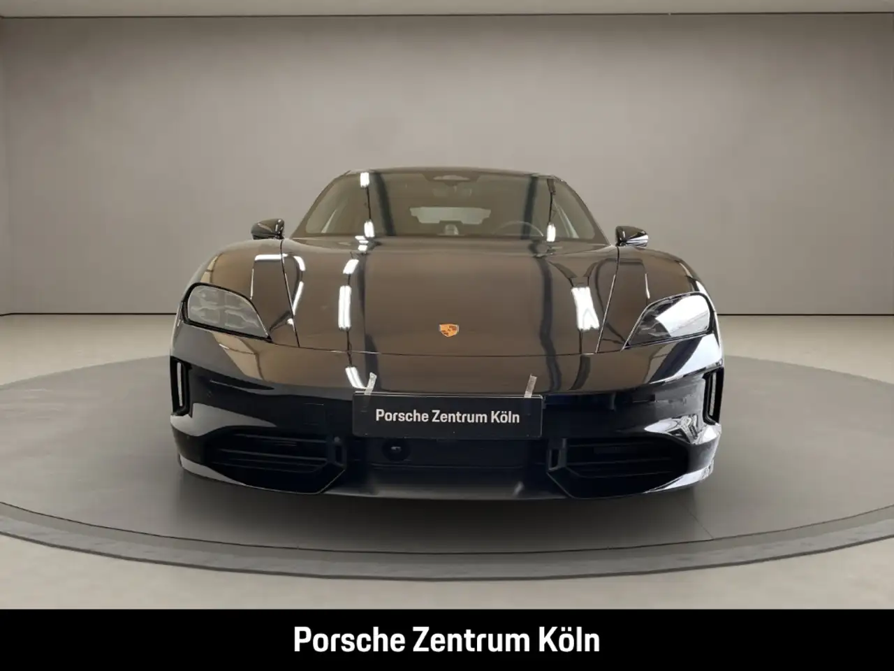 Porsche Taycan 4 Black Edition HA-Lenkung InnoDrive 8