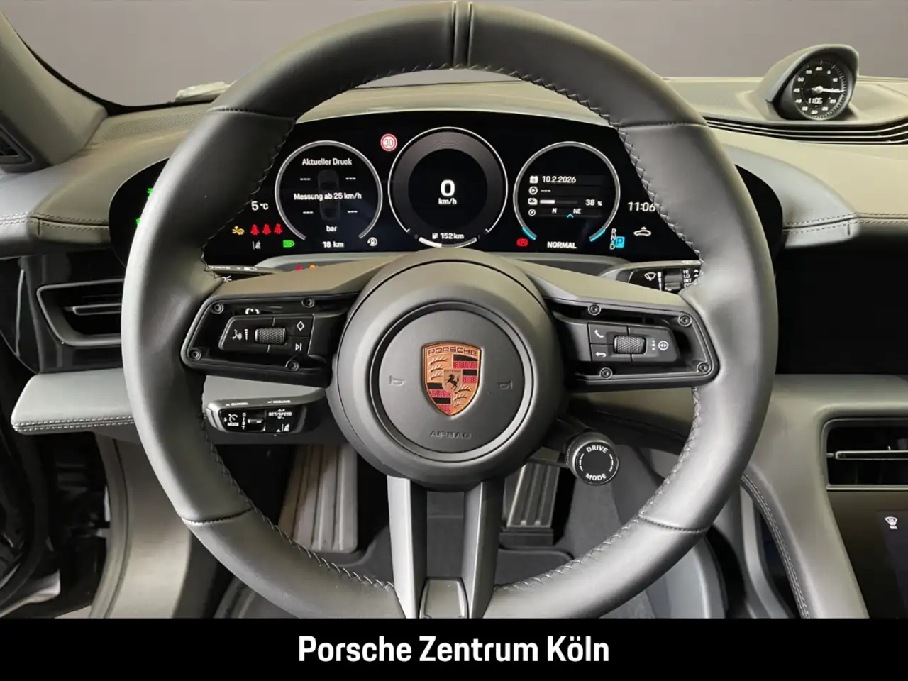 Porsche Taycan 4 Black Edition HA-Lenkung InnoDrive 15