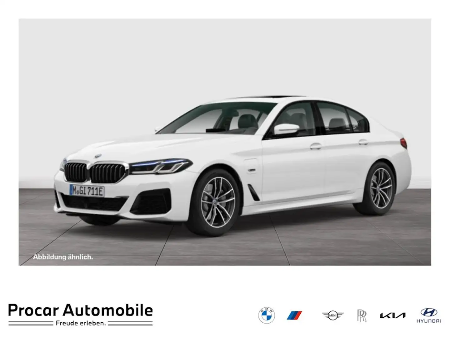BMW 545 e xDrive A M Sportpaket Head-Up HK HiFi DAB Weiß - 1