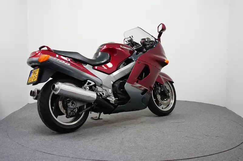 Kawasaki ZZR 1100 - foto 8