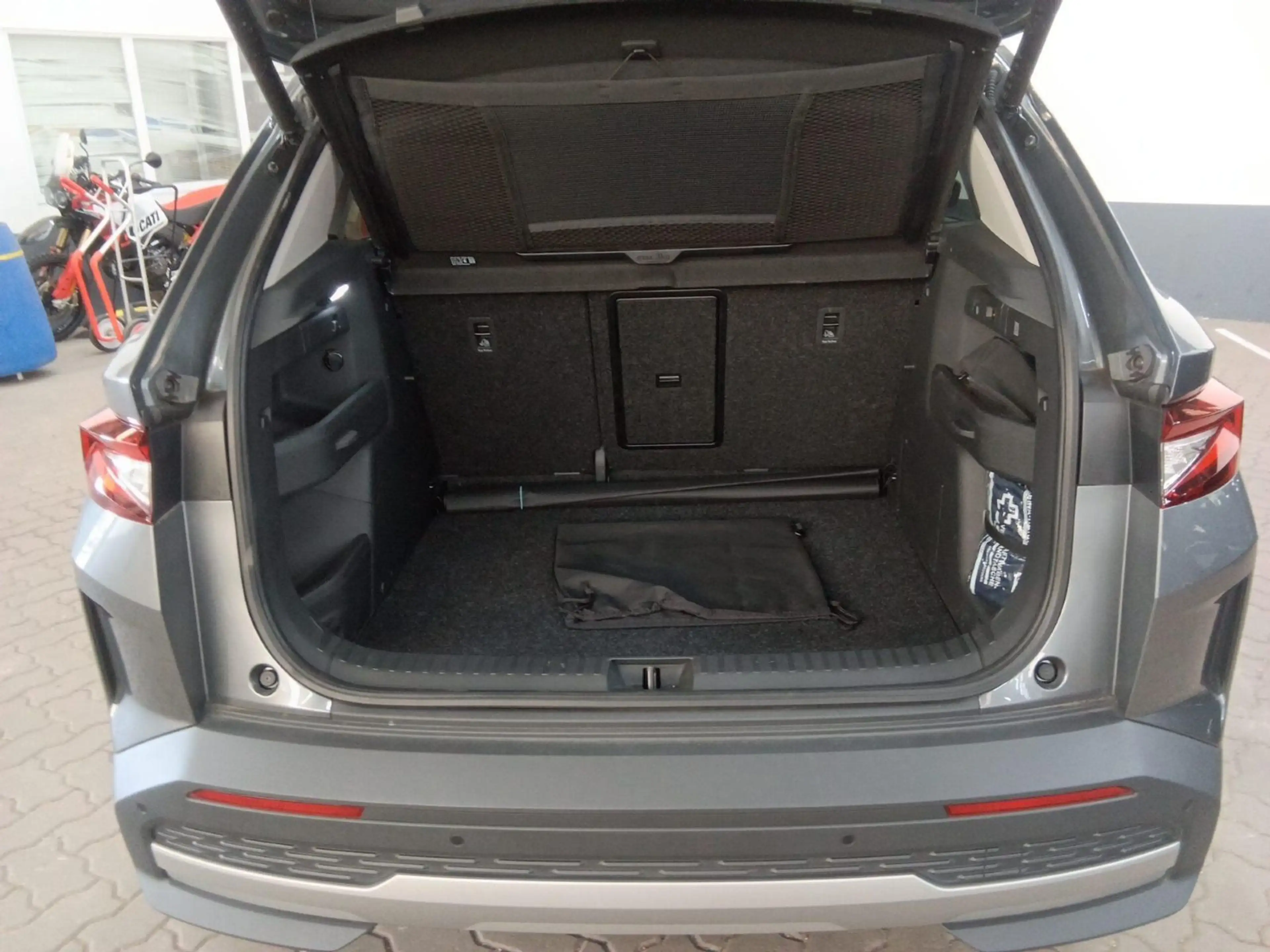 Skoda Elroq 85 Loft AHK Kamera Navi WäPu ACC Matrix — photo 14