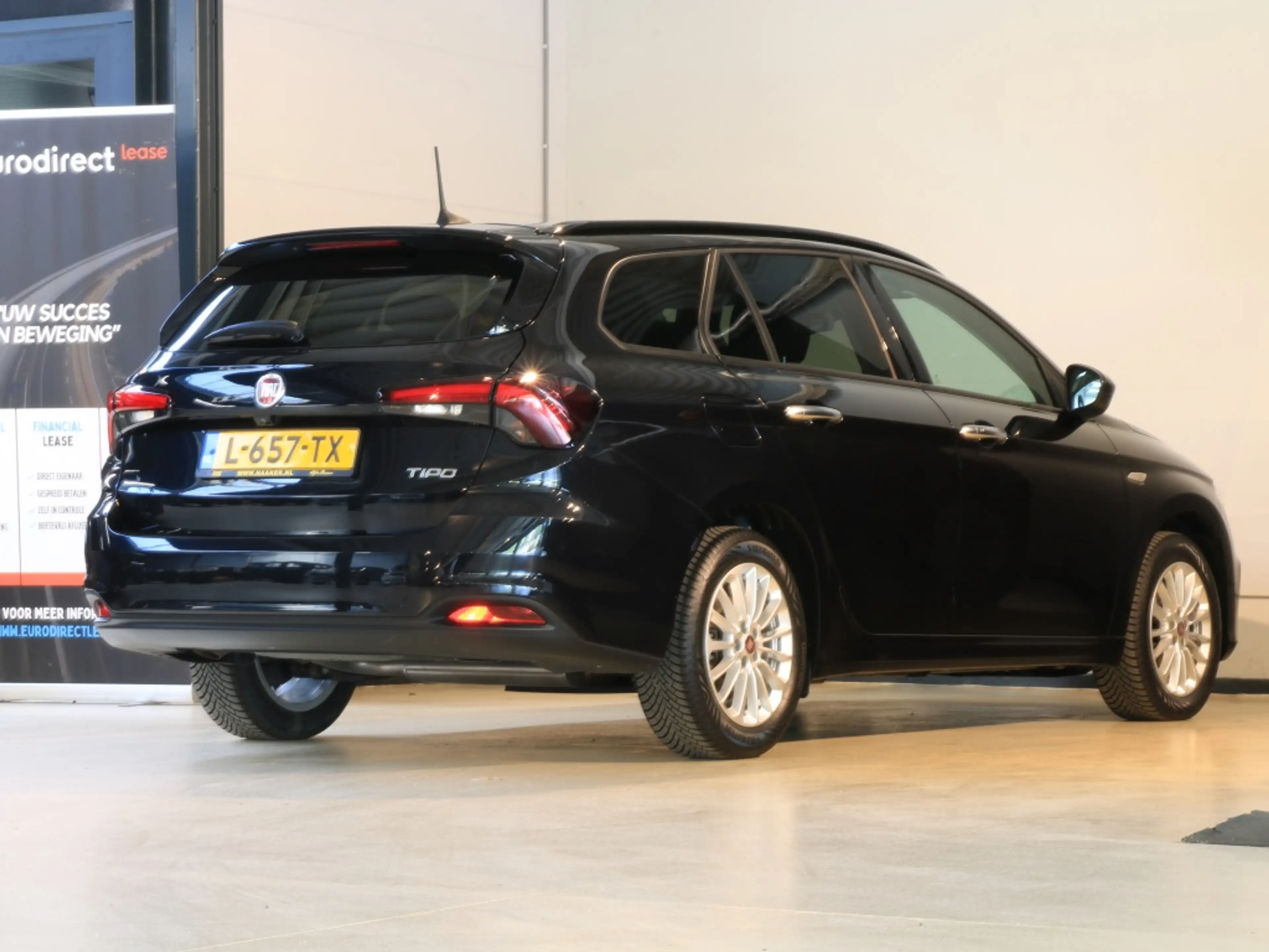 Fiat Tipo Stationwagon 1.0 Life — photo 14
