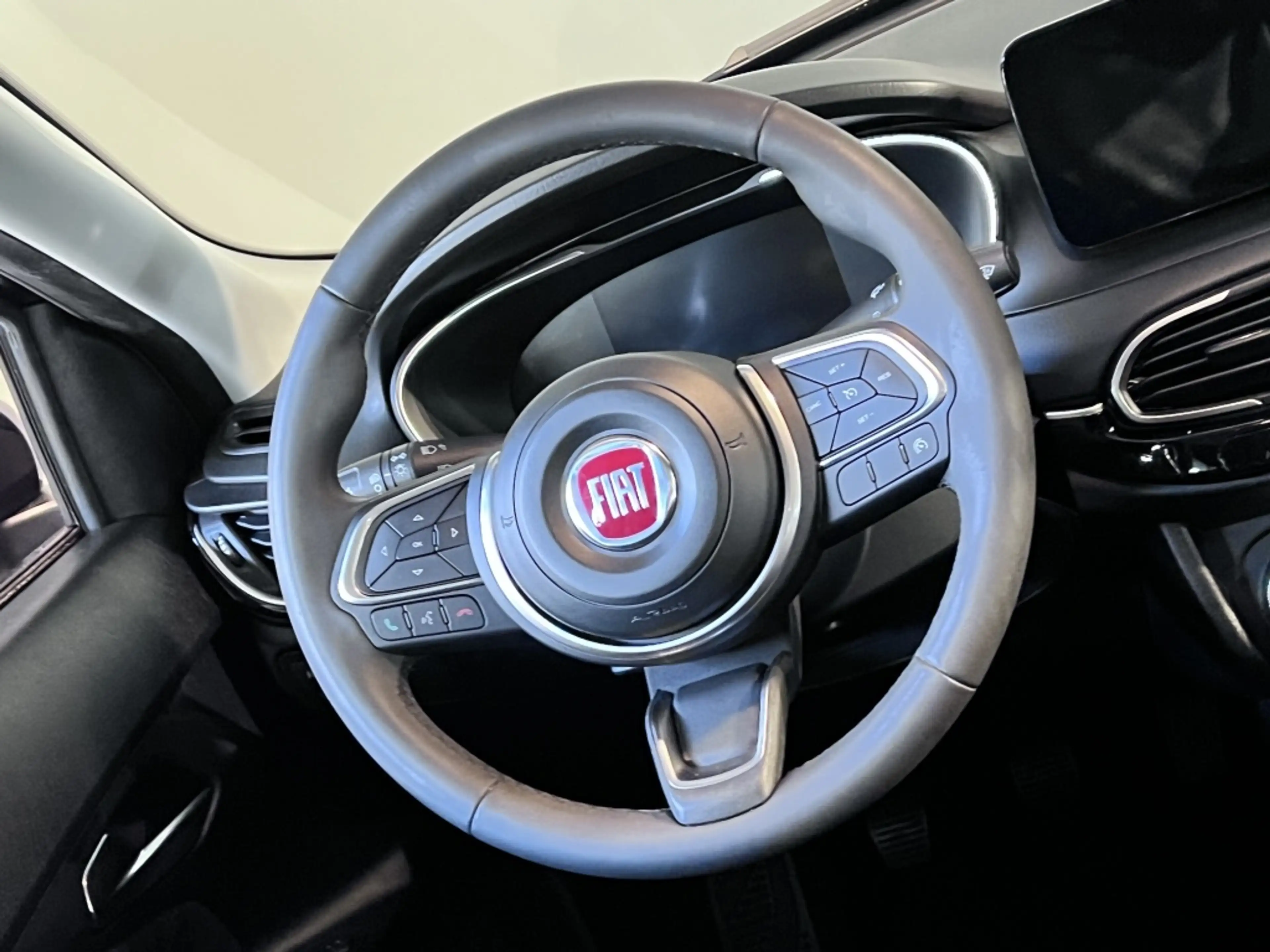 Fiat Tipo Stationwagon 1.0 Life — photo 15