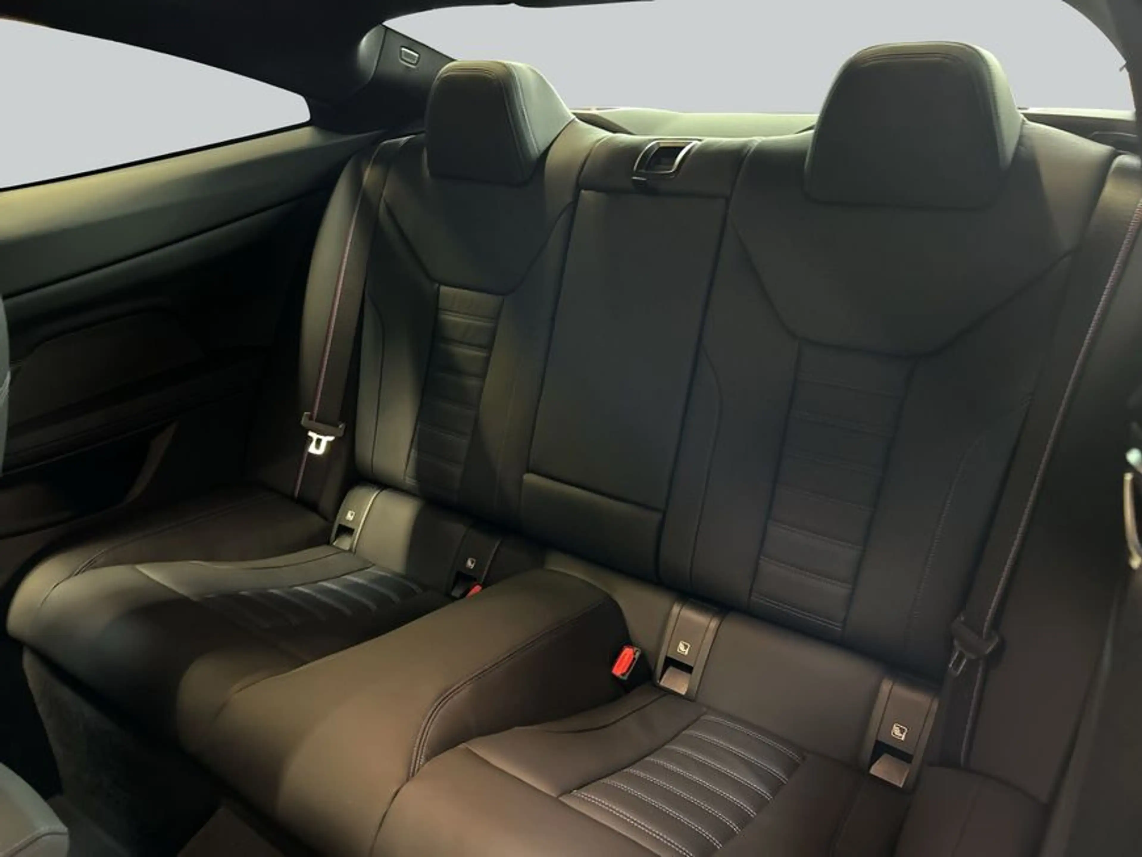 BMW M4 i xDrive 280 kW, 2-türig — photo 11