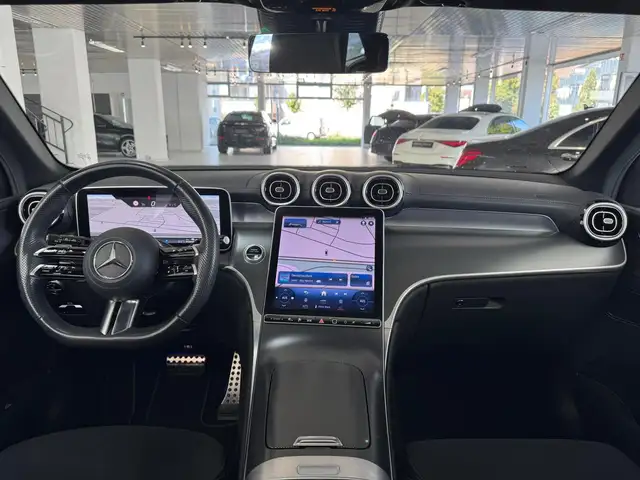 Mercedes-Benz GLC view 14
