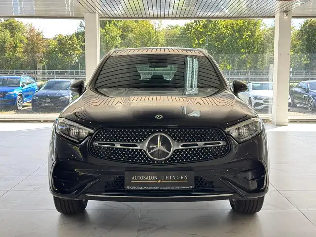 Mercedes-Benz GLC view 2