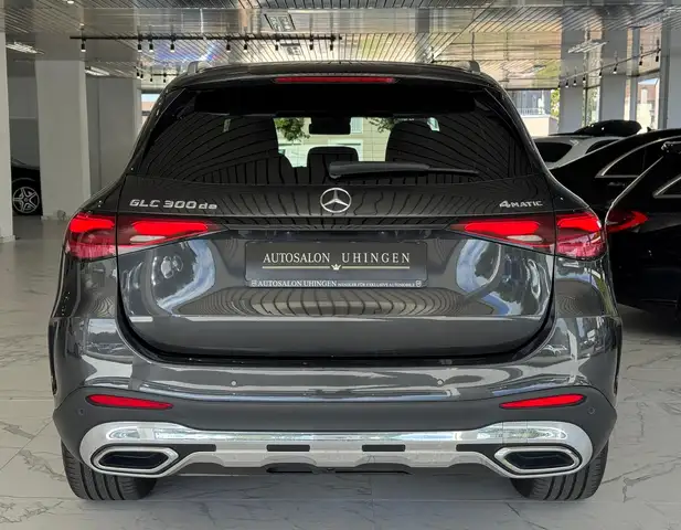 Mercedes-Benz GLC view 7