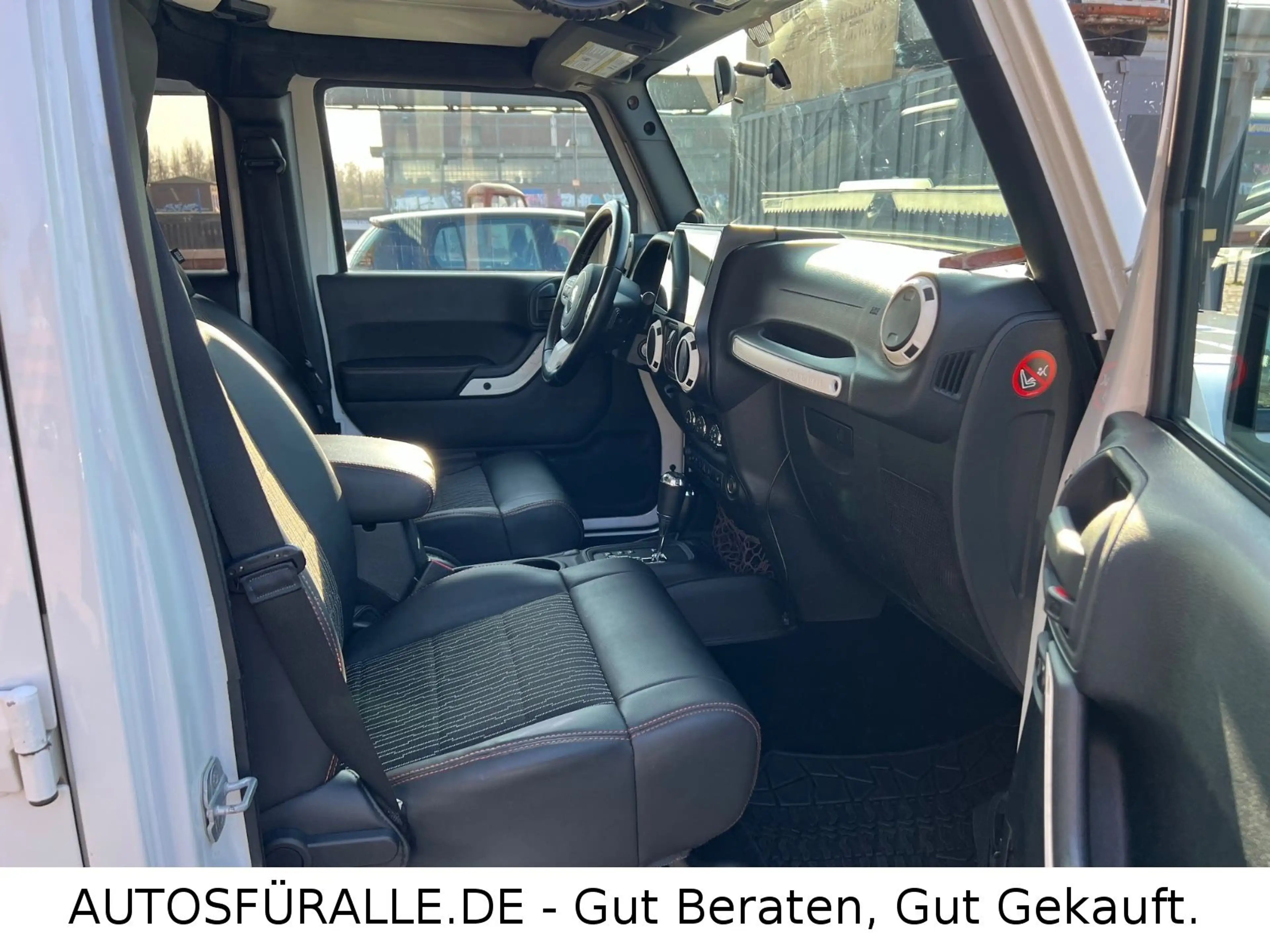 Jeep Wrangler *Unlimited*Sahara*Hoch*SHZ*Autom.*TOP! — photo 14