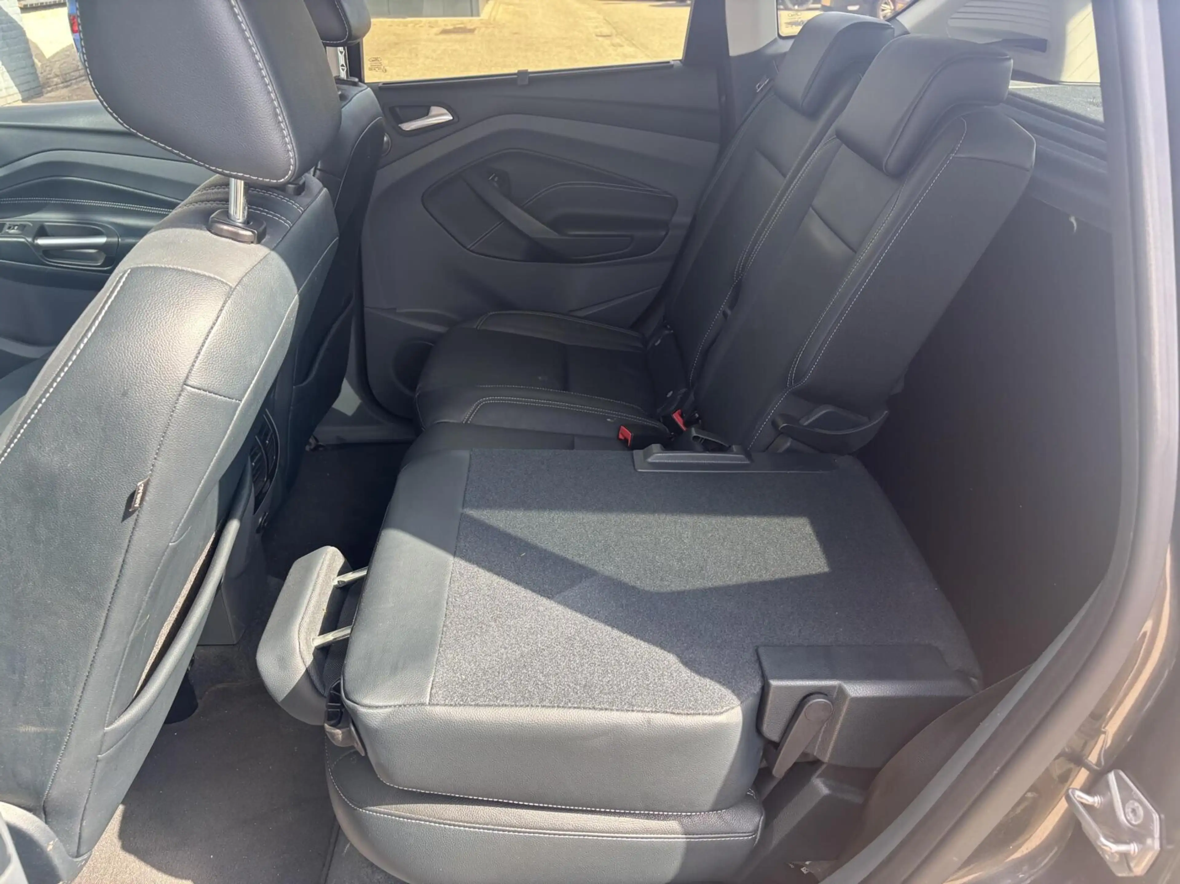 Ford C-Max 1.0 Titanium 125PK Distributieriem is Vervangen Tr — photo 15