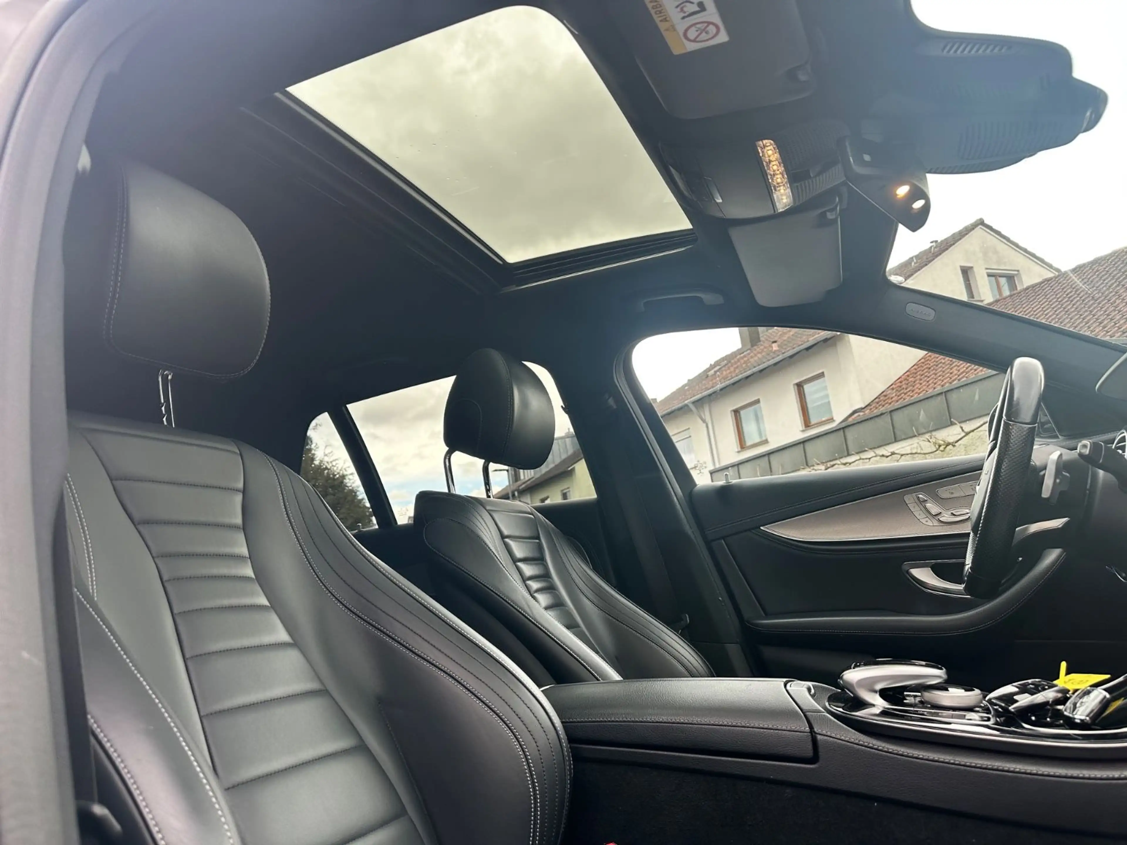 Mercedes-Benz E 250 T 9G Aut. AMG-Line LED High Performance — photo 15