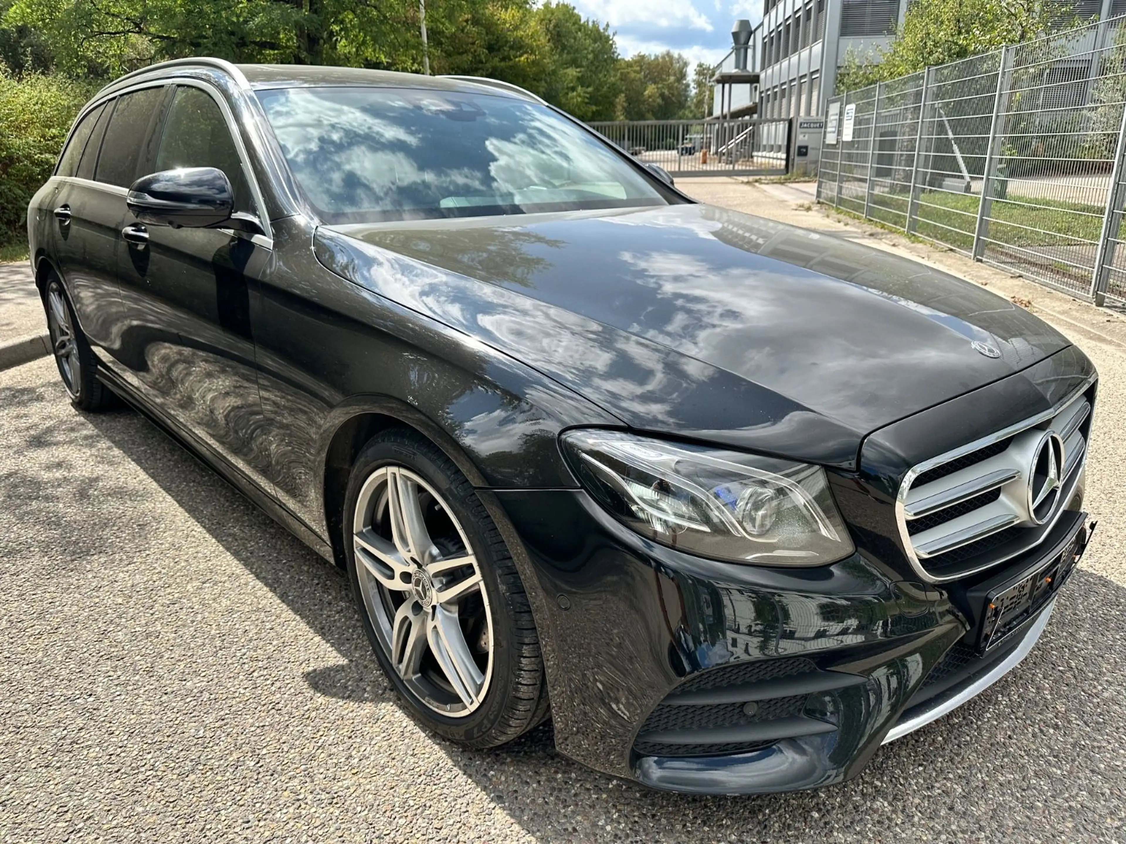 Mercedes-Benz E 250 T 9G Aut. AMG-Line LED High Performance — photo 11