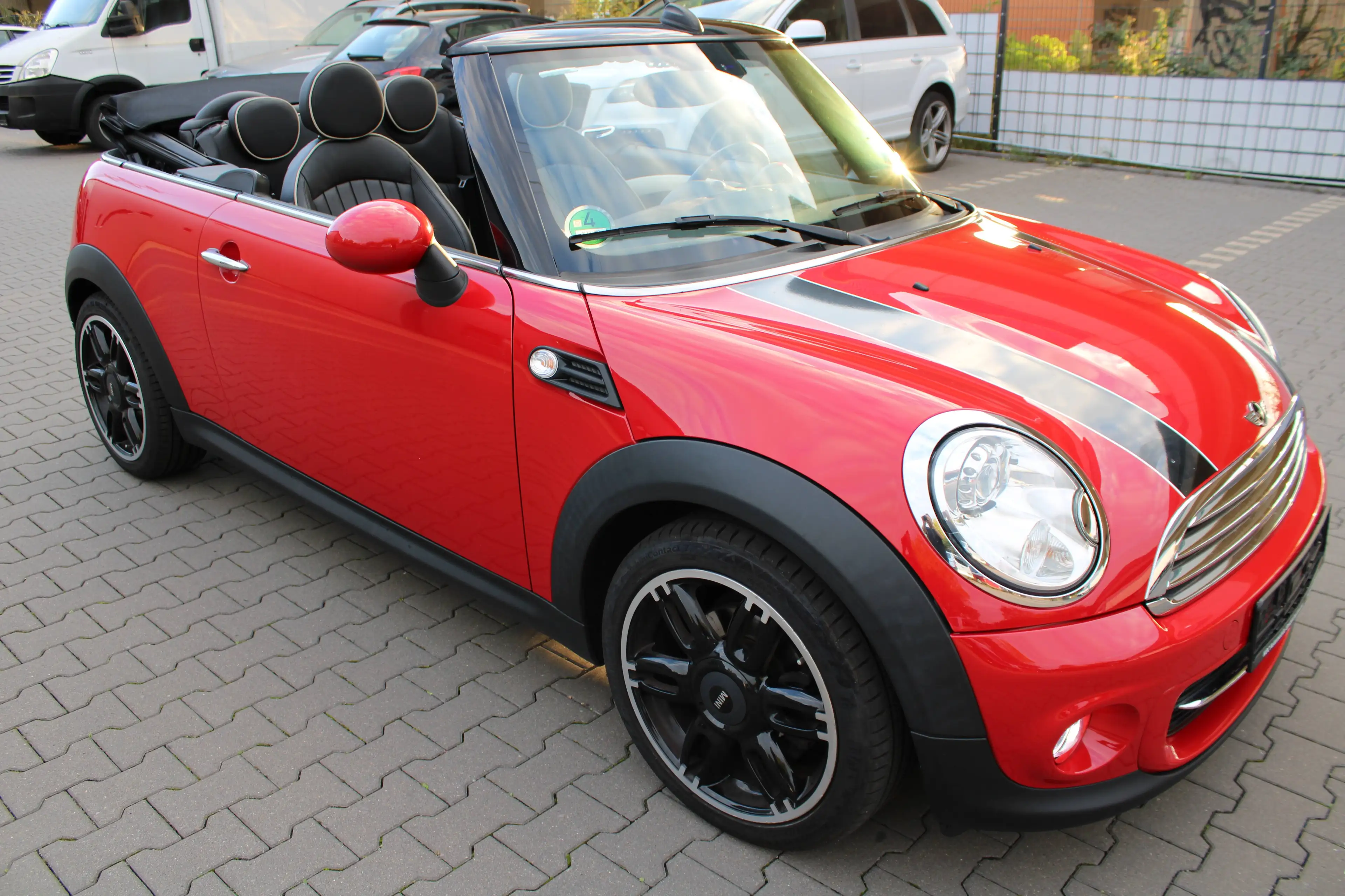 MINI Cooper Cabrio John Cooper Works Paket Navi/Xenon/Leder/H&K/PDC/MFL/SHZ — photo 6