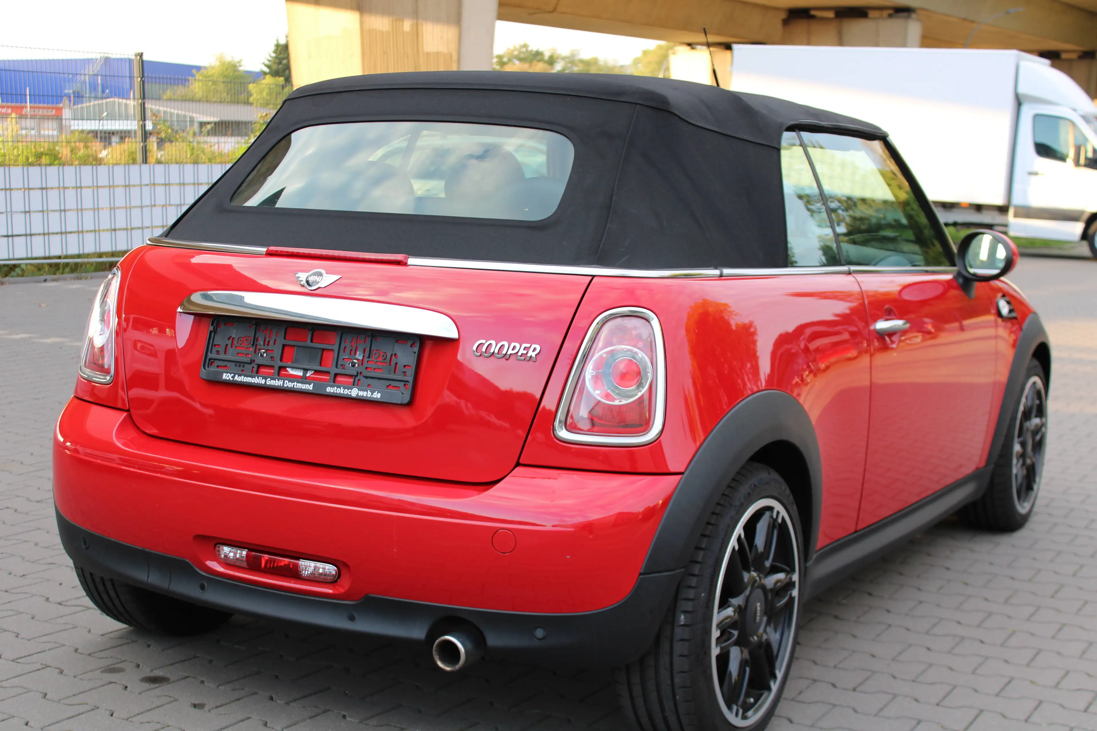 MINI Cooper Cabrio John Cooper Works Paket Navi/Xenon/Leder/H&K/PDC/MFL/SHZ — photo 3
