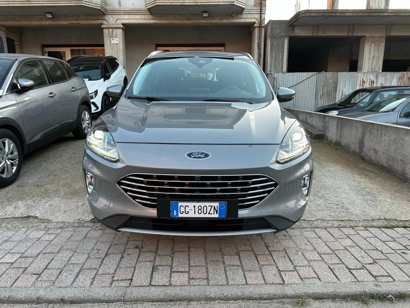 Ford Kuga Kuga III 1.5 ecoblue Titanium 2wd 120cv auto Grigio - 2