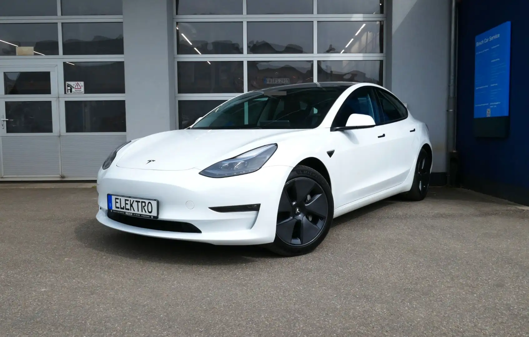 tesla model 3