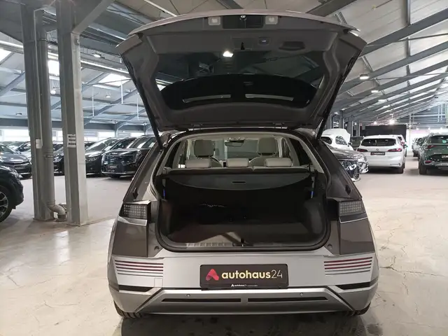 Hyundai Ioniq 5 view 6