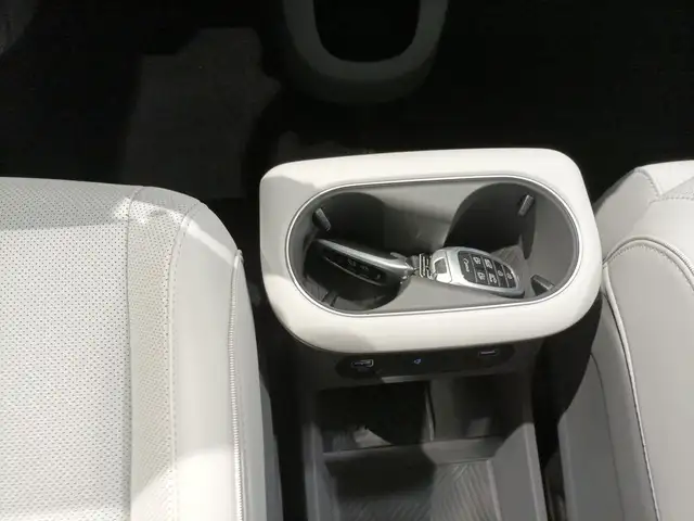 Hyundai Ioniq 5 view 13