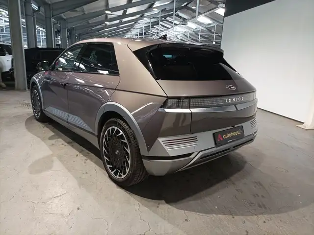 Hyundai Ioniq 5 view 4