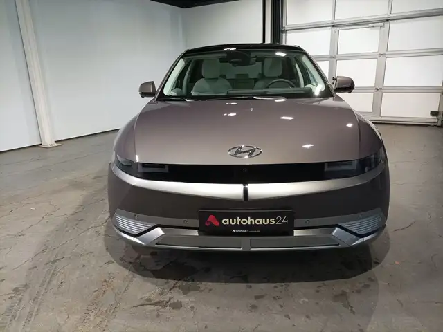 Hyundai Ioniq 5 view 2