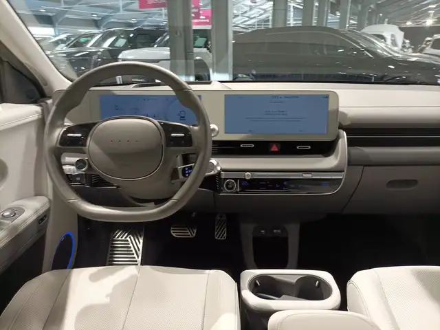 Hyundai Ioniq 5 view 9