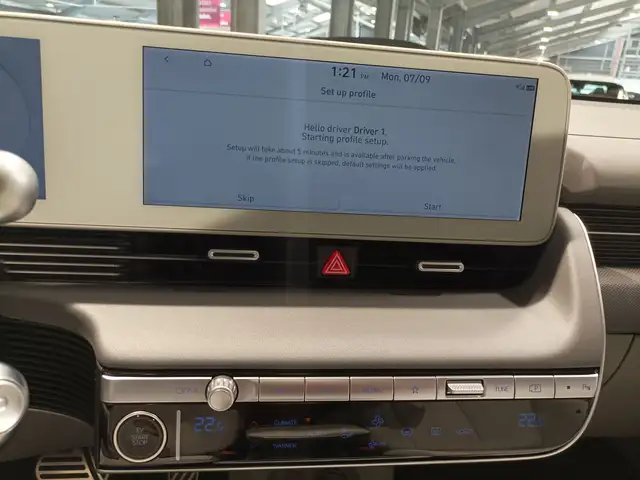 Hyundai Ioniq 5 view 12
